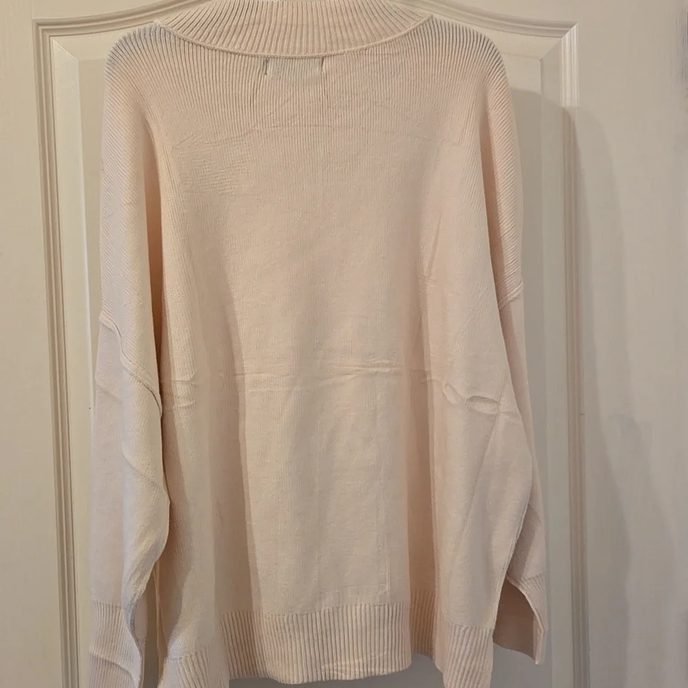 Zesica Cream Sweater Size XL - Picture 5 of 8